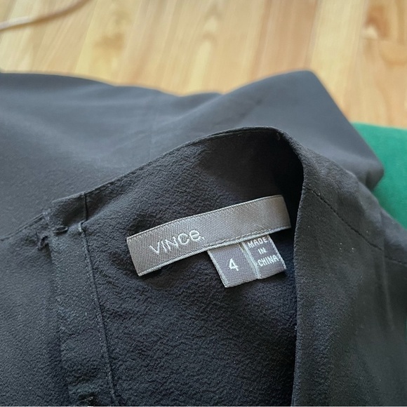 Vince Black Silk Ruffled Crew Neck Sleeveless Blouse V094010267 EUC Size 4 - Picture 5 of 8